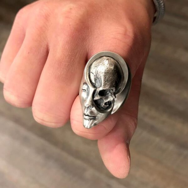 EYHIMD Unique Design Human Duality Hide Yin and Yang Skull Rings Men's Punk Goth Stainless Steel Biker Ring Women Jewelry